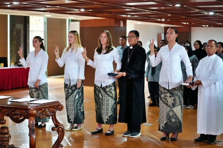 ĐT nữ Indonesia triệu tập dàn sao nhập tịch châu Âu đấu Việt Nam