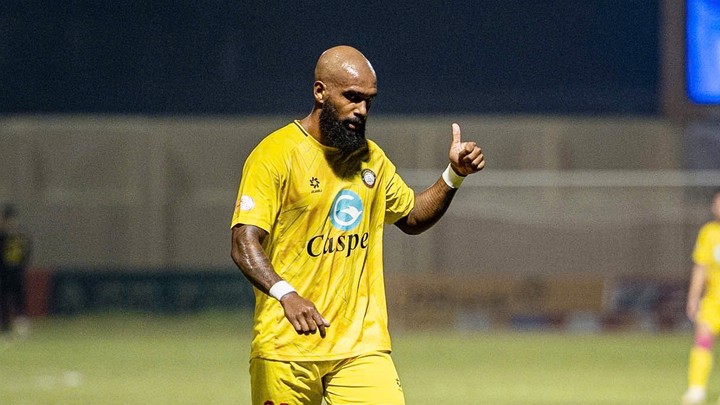 CLB Hải Phòng chiêu mộ đồng đội cũ của Ronaldinho