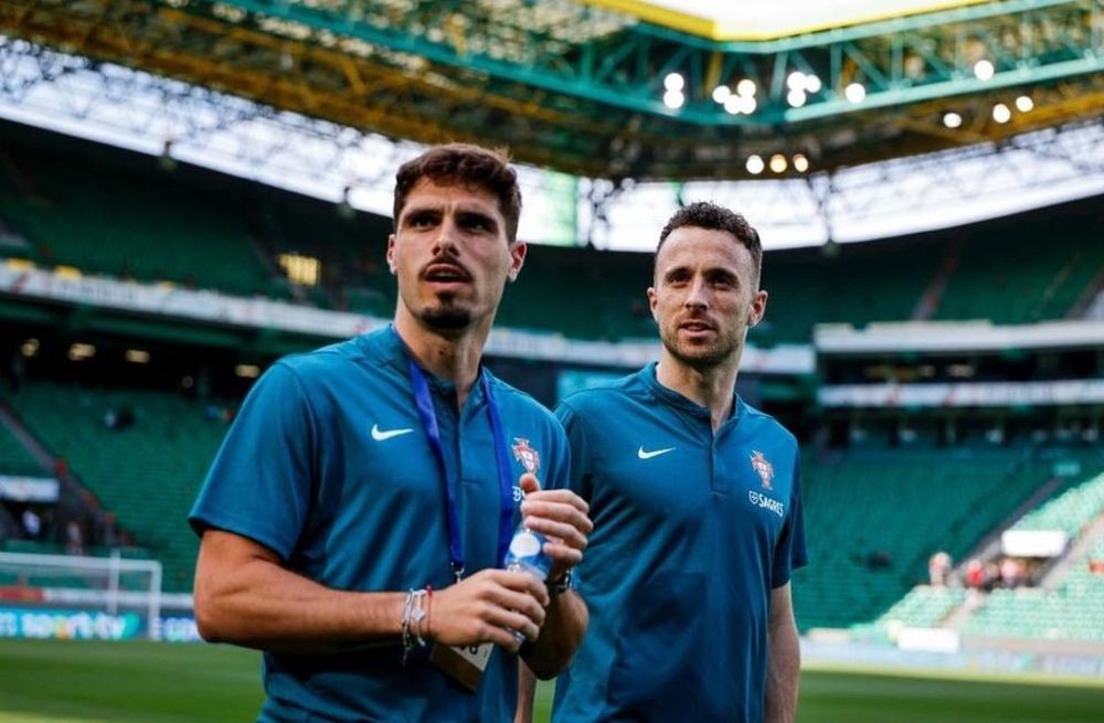 Tiền đạo Chelsea suy sụp, nghỉ tập sau tin Diogo Jota tử nạn