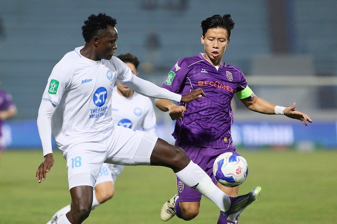 Trung vệ Quế Ngọc Hải chia tay CLB Bình Dương