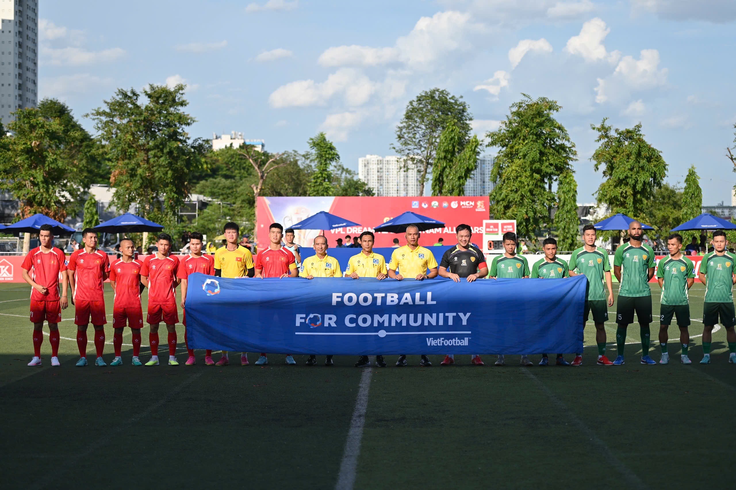 Showmatch VPL Dream Team - VietNam All Stars: Màn trình diễn rực lửa cùng nghĩa cử cao đẹp