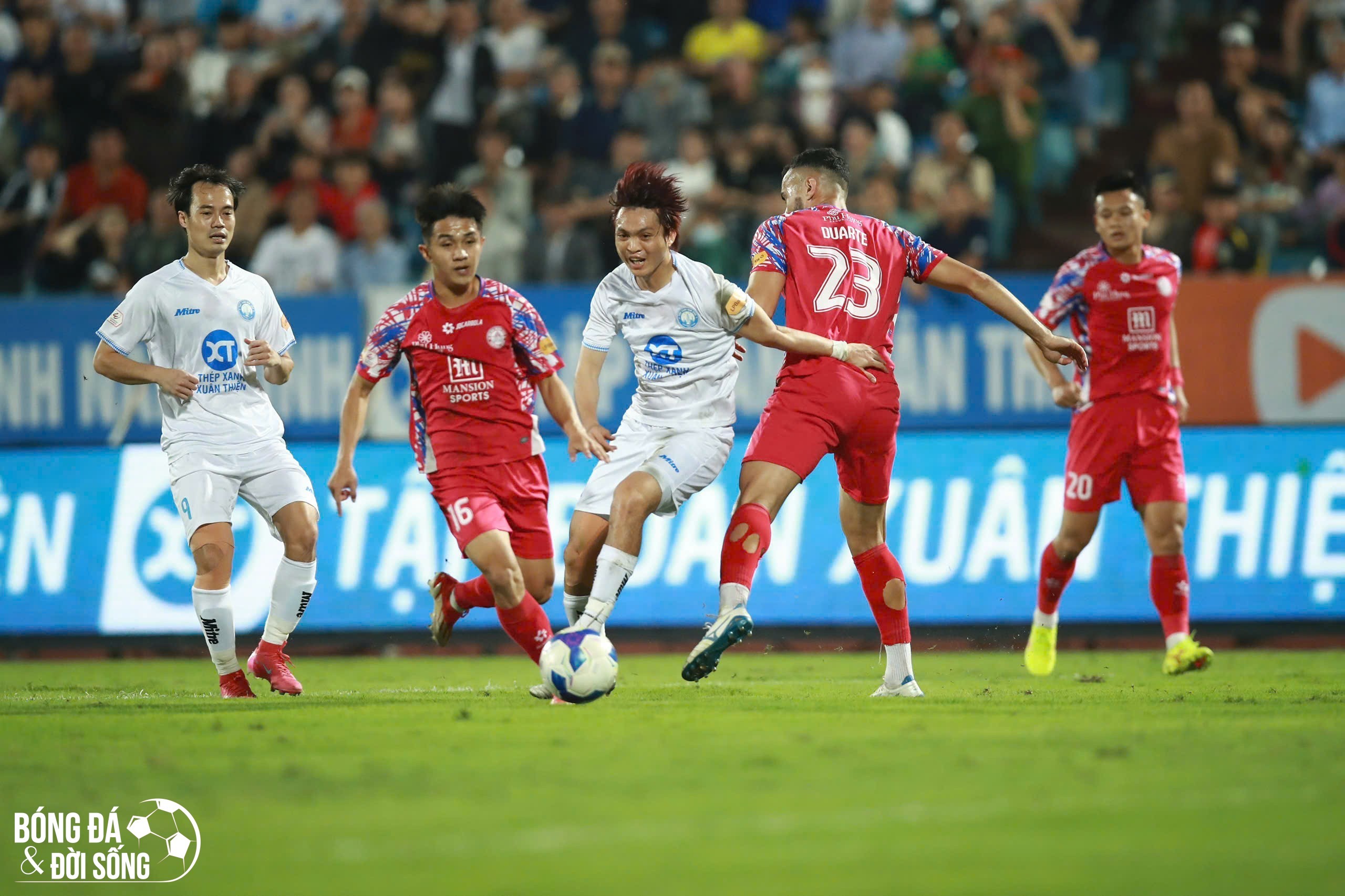 V-League 2025/26: Biến động lịch sử, thị trường chuyển nhượng náo nhiệt trước mùa giải