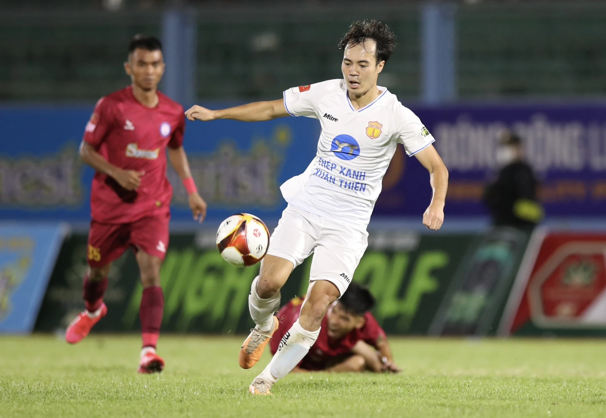 Tiền đạo Văn Toàn nghỉ thi đấu hết lượt đi V-League 2025/26