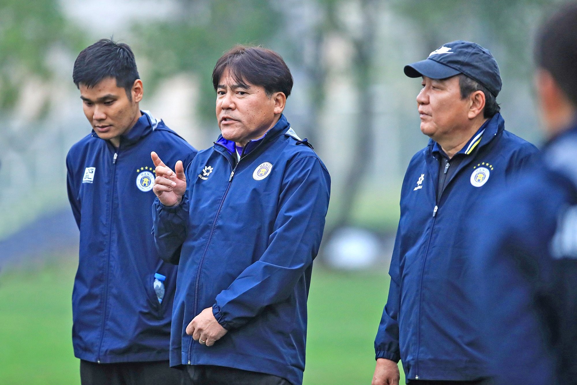 CLB Hà Nội chia tay HLV Nhật Bản sau chuỗi trận bết bát?