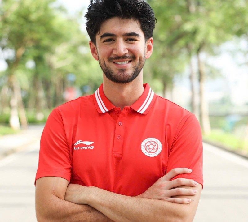 Trung vệ Việt kiều Mỹ được xúc tiến nhập tịch Việt Nam