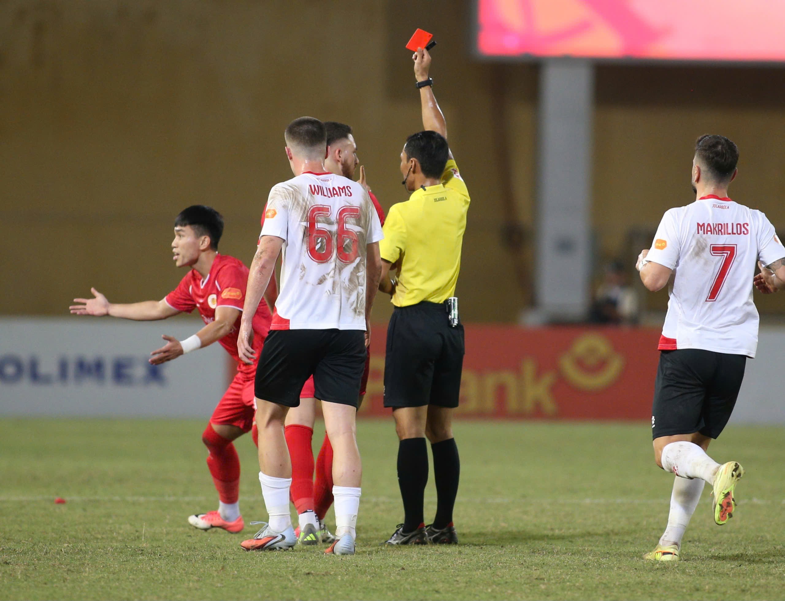 Vòng 11 V-League: Ninh Bình gặp khó, hàng loạt trụ cột vắng mặt vì án treo giò