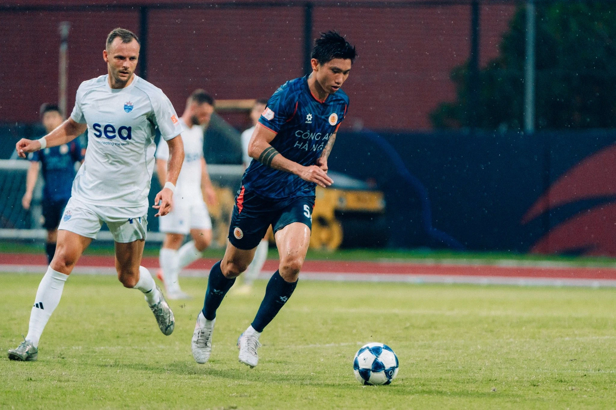 Đoàn Văn Hậu báo tin vui cho người hâm mộ sau thời gian dài chấn thương