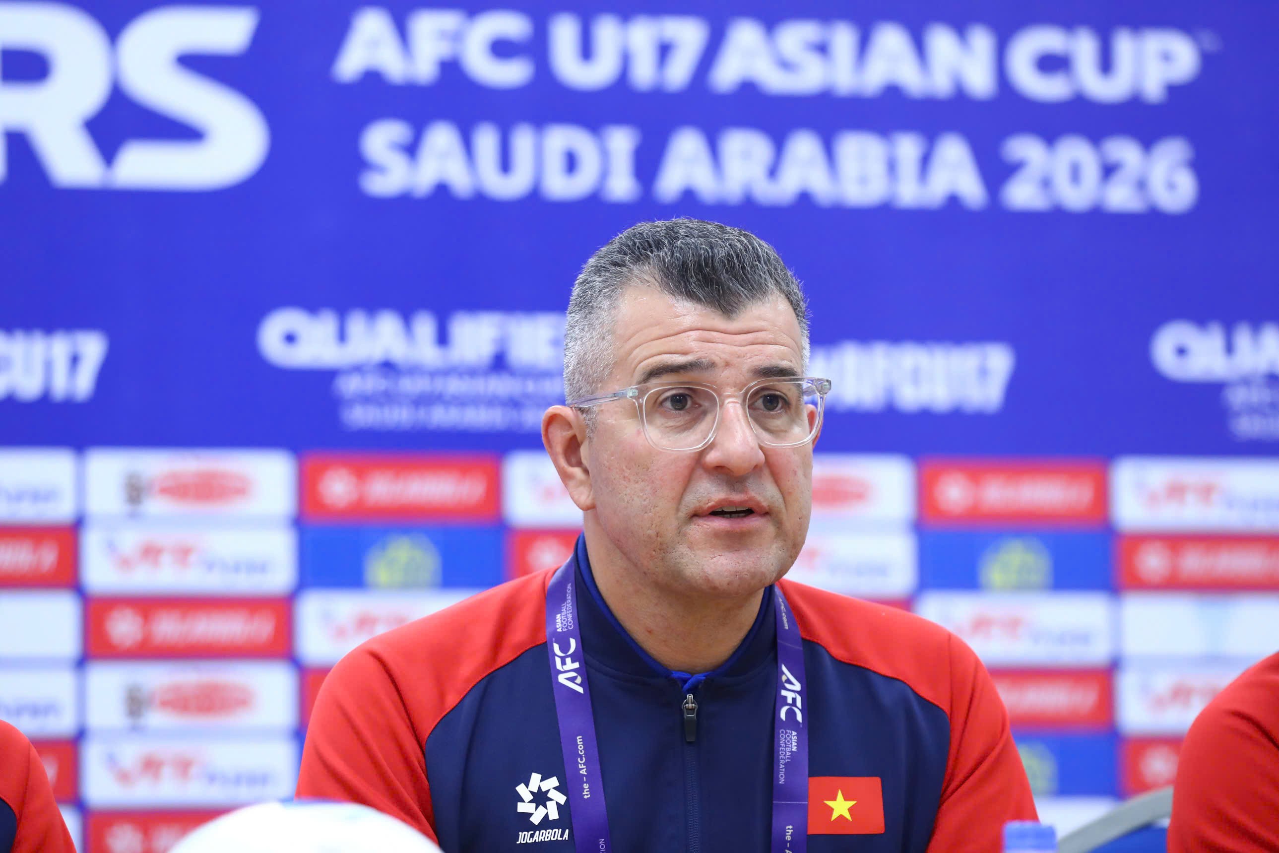 HLV Roland nói điều đặc biệt sau khi cùng U17 Việt Nam giành vé vào VCK U17 châu Á