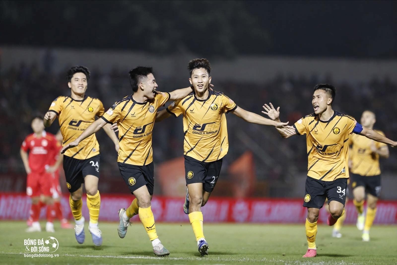 CLB Thanh Hoá "rộng cửa" trụ hạng V-League