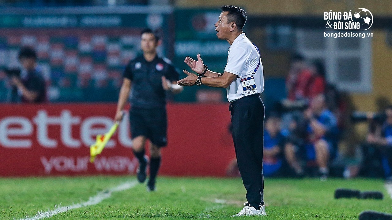 HLV Văn Sỹ Sơn đánh giá cao Đình Bắc sau trận thua CAHN