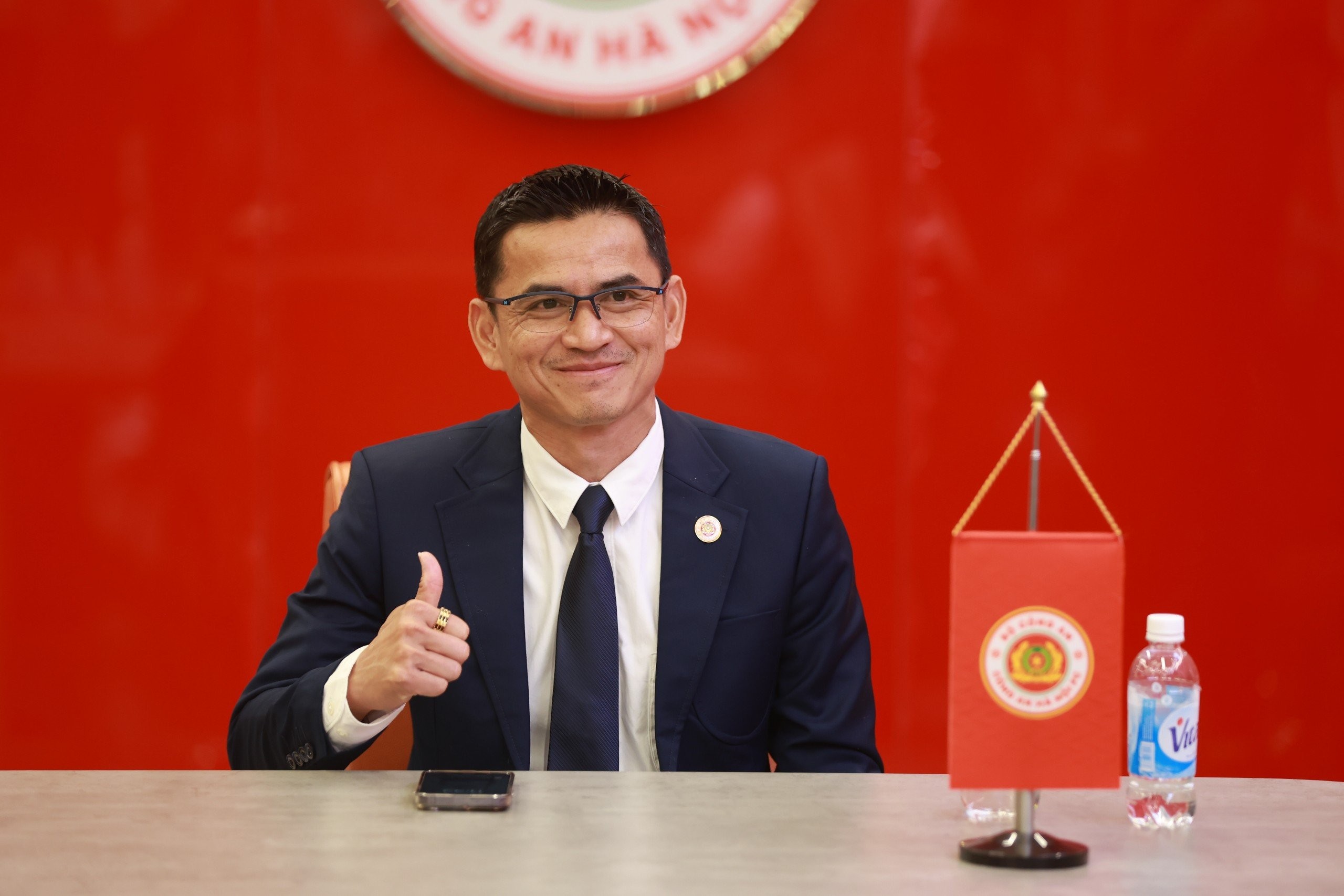 CLB CAHN đấu TP.HCM: Chờ đợi màn ra mắt của HLV Kiatisuk