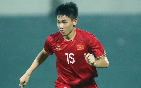 Tài năng trẻ hồi phục thần tốc, HLV Kim Sang Sik đón tin không thể vui hơn