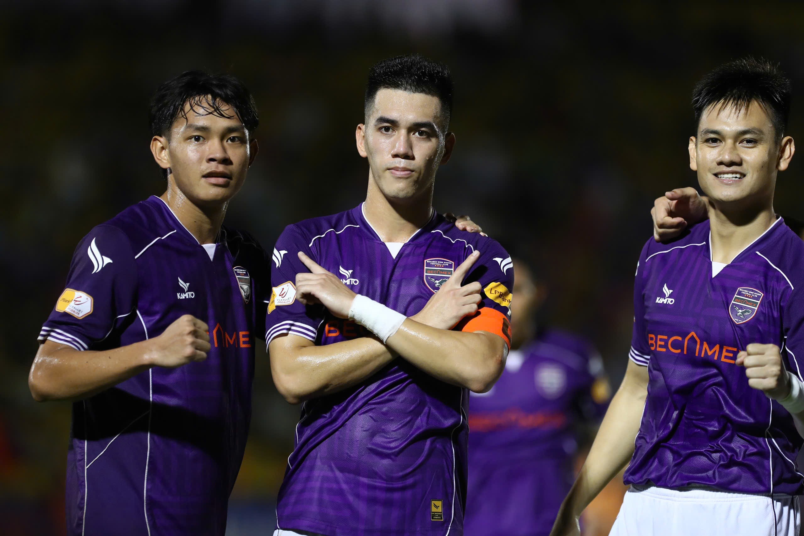 Tiến Linh toả sáng, HAGL lần đầu nếm mùi thất bại ở mùa giải mới