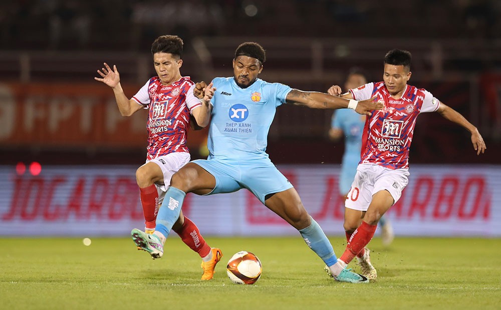 Nhận định TP Hồ Chí Minh - Nam Định, 19h15 ngày 11/11: Chờ đợi hàng công của chủ nhà