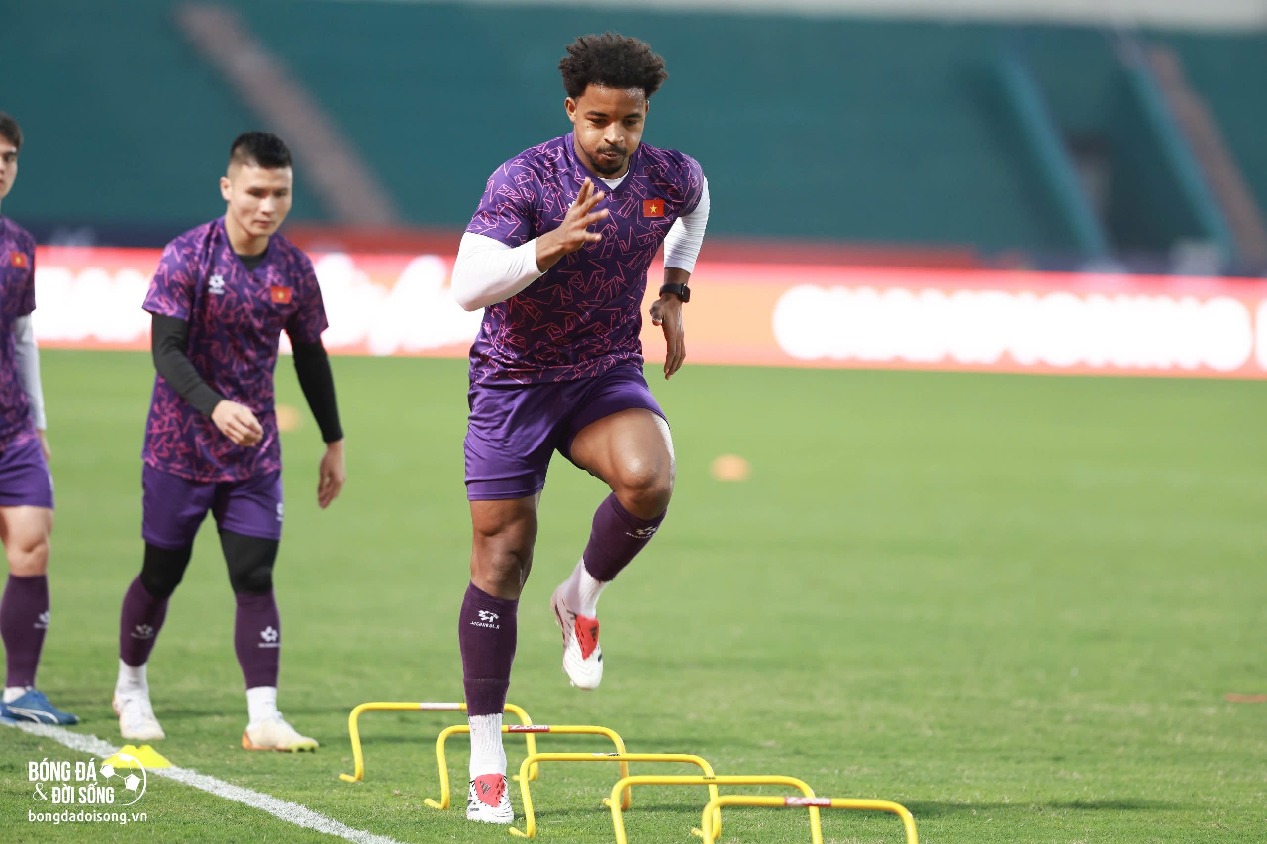 Truyền thông Singapore "khiếp sợ" trước sức mạnh của Nguyễn Xuân Son