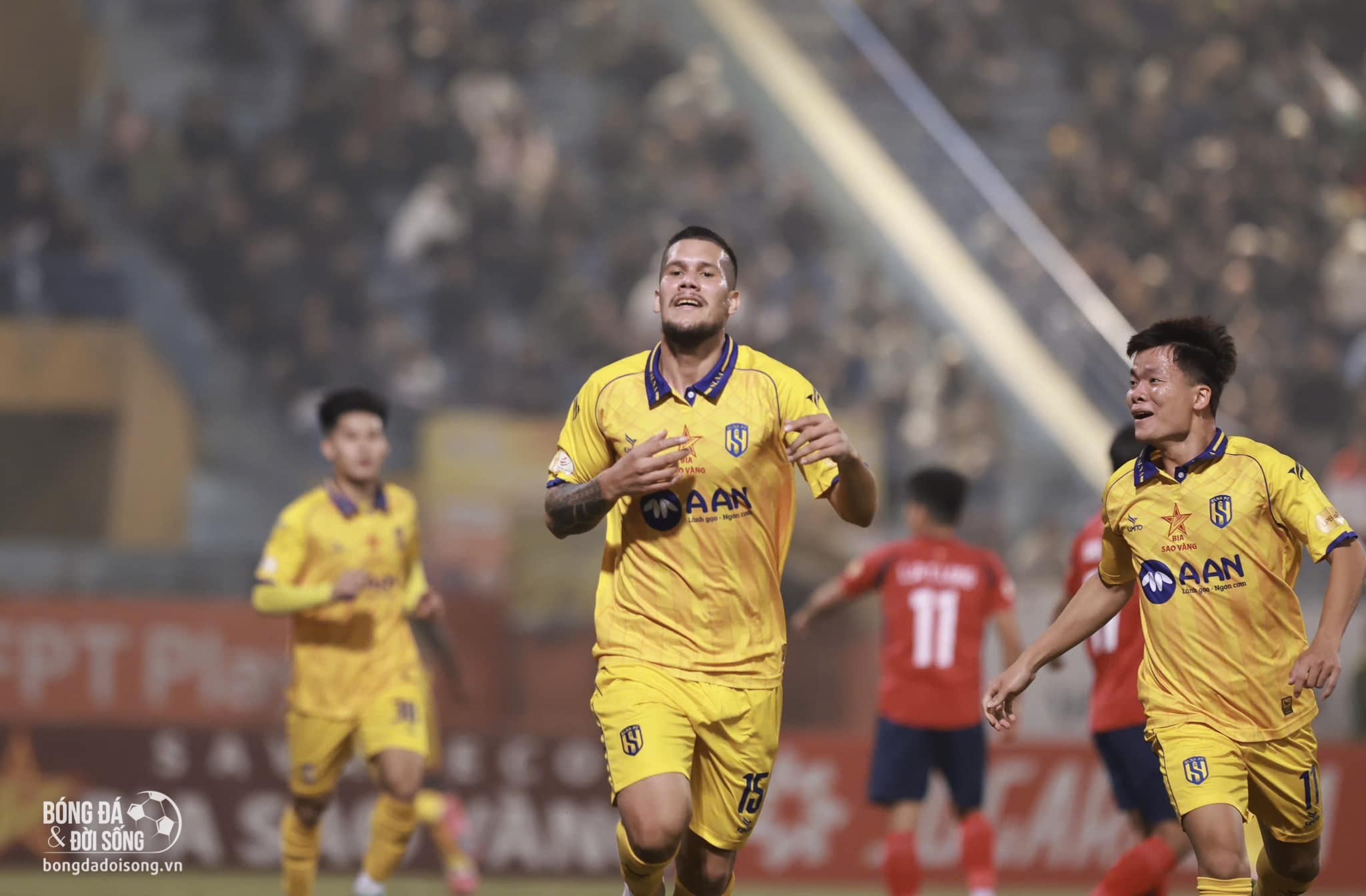 Thi đấu quả cảm, Sông Lam Nghệ An rời Hàng Đẫy với 1 điểm