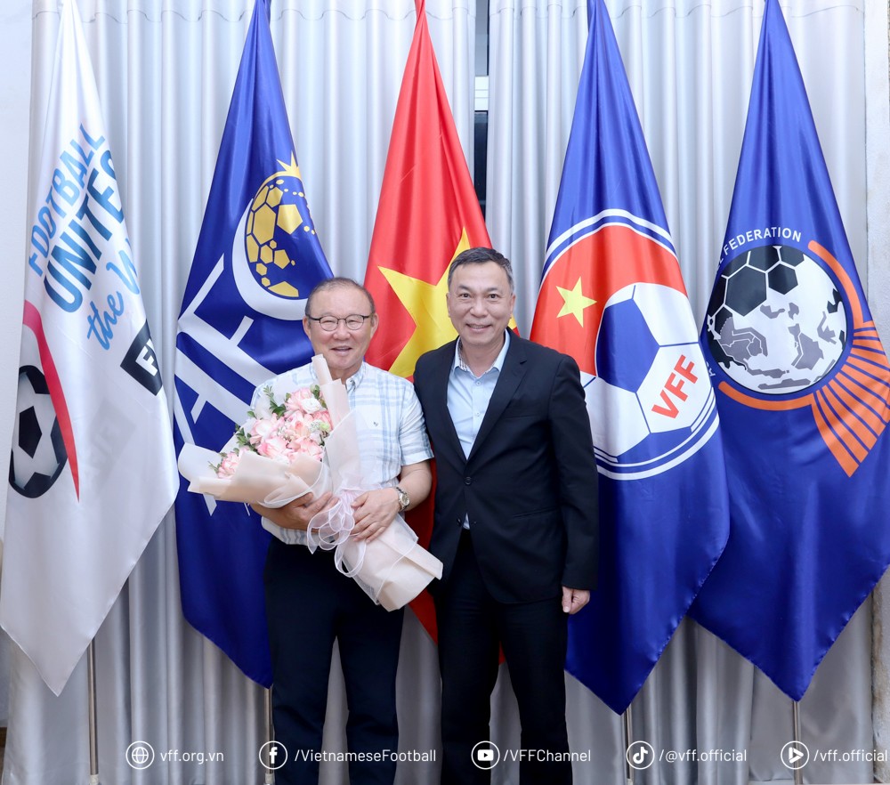 HLV Park Hang Seo làm việc với LĐBĐ Việt Nam