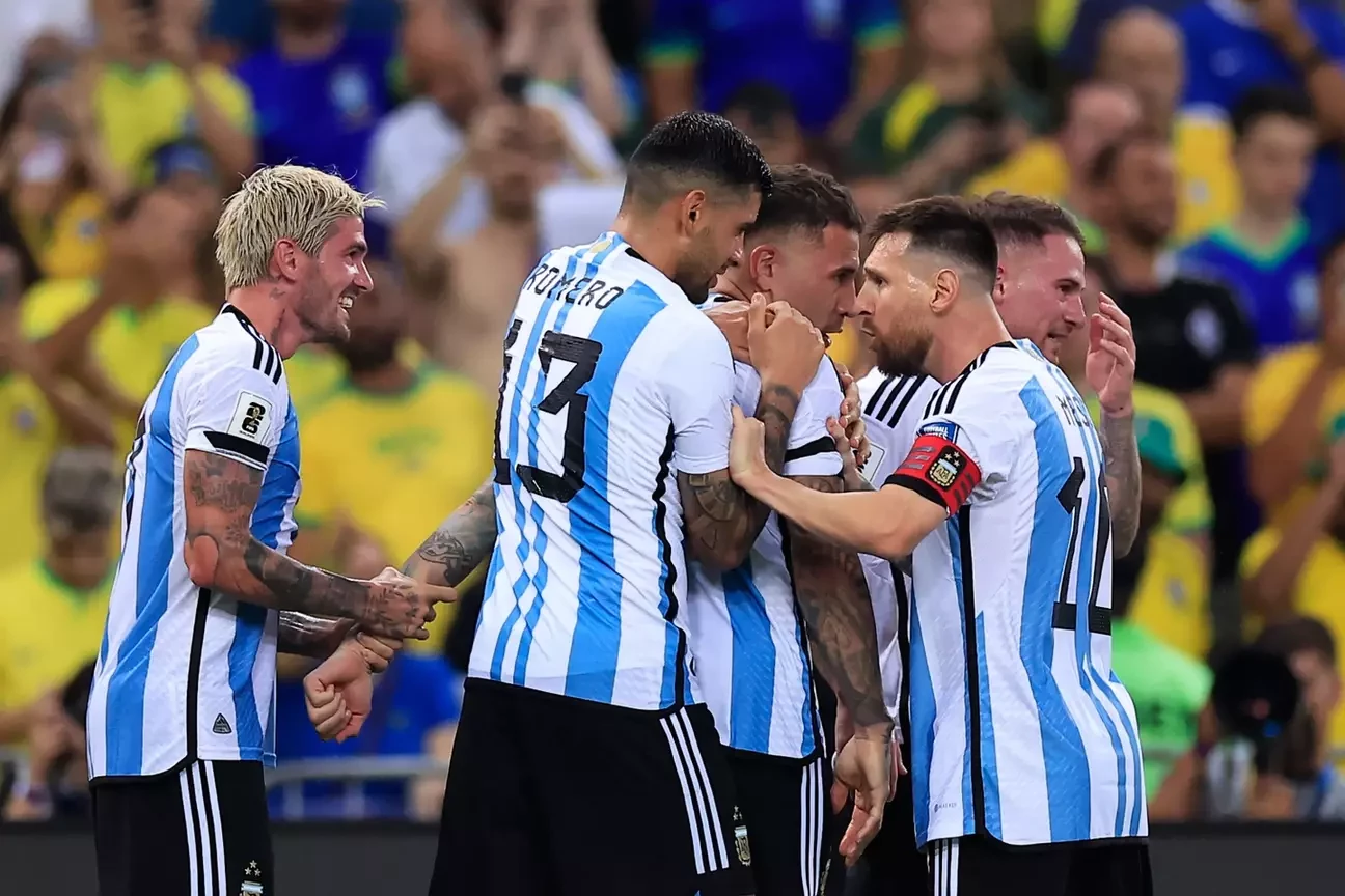 Brazil 'đối mặt với việc bị trừ điểm' vì sự hỗn loạn ở vòng loại World Cup với Argentina khiến Lionel Messi choáng váng