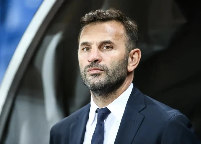 Galatasaray gây áp lực buộc Bayern Munich loại Man United