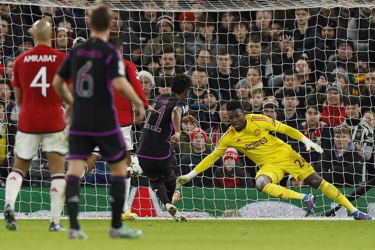 Đã thua đau, MU còn mất 2 trụ cột hàng thủ vì chấn thương