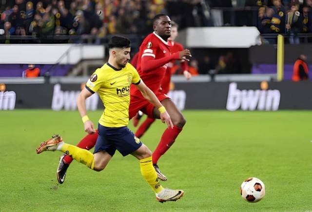 Liverpool bại trận trước Saint-Gilloise khi sử dụng đội hình trẻ nhất lịch sử Europa League