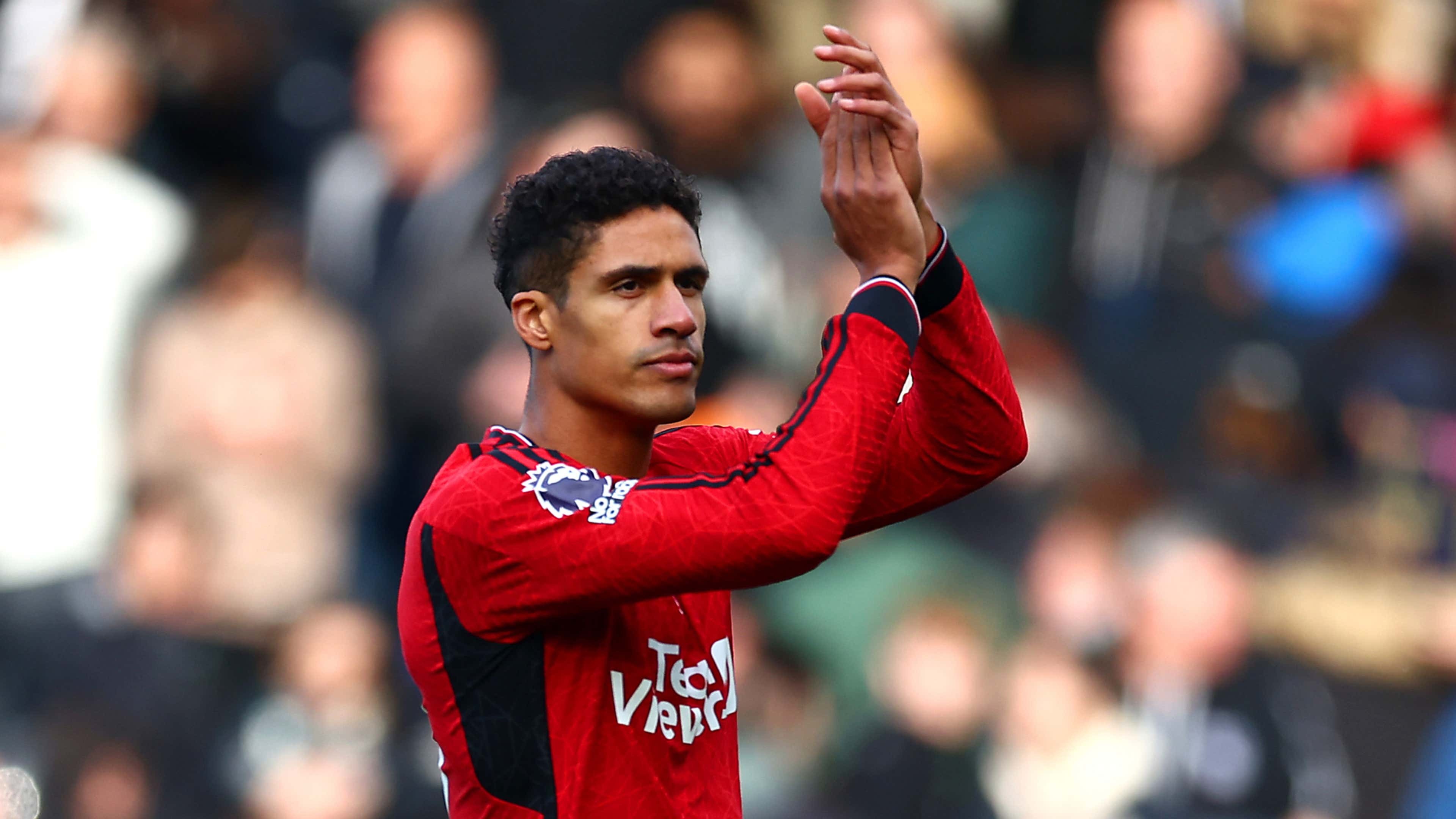 Phản ứng của Varane khi nhận giải Cầu thủ xuất sắc nhất trận