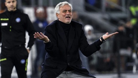 Thực hư HLV Mourinho dùng tâm lý chiến giúp Roma đánh bại Napoli?