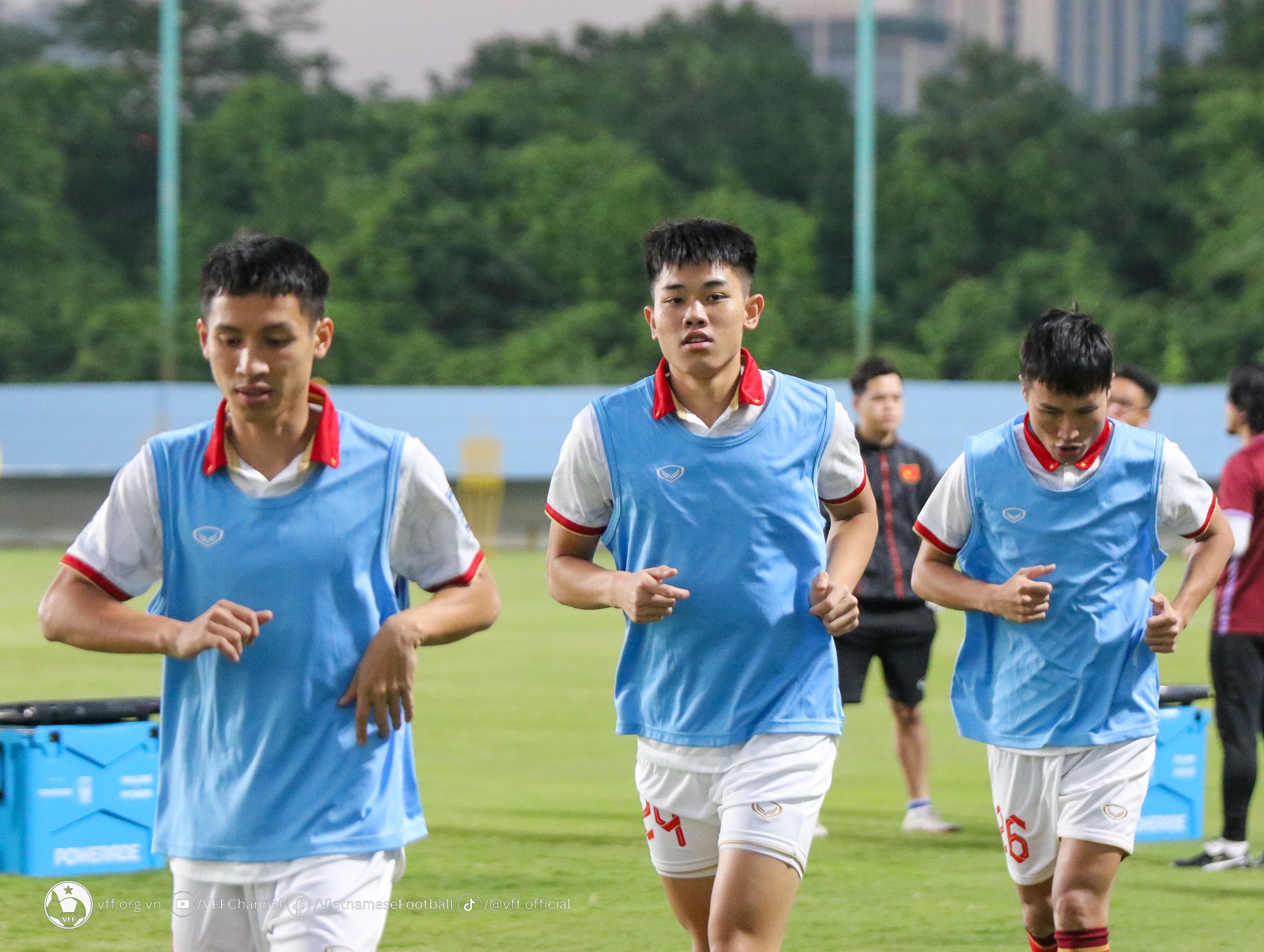 ĐT Việt Nam tích cực tập luyện để đối đầu với Iraq