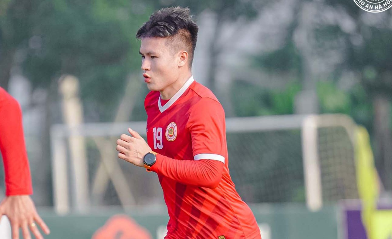 Quang Hải được chủ tịch J.League hậu thuẫn đặc biệt: Từng đạo diễn thương vụ Lê Công Vinh