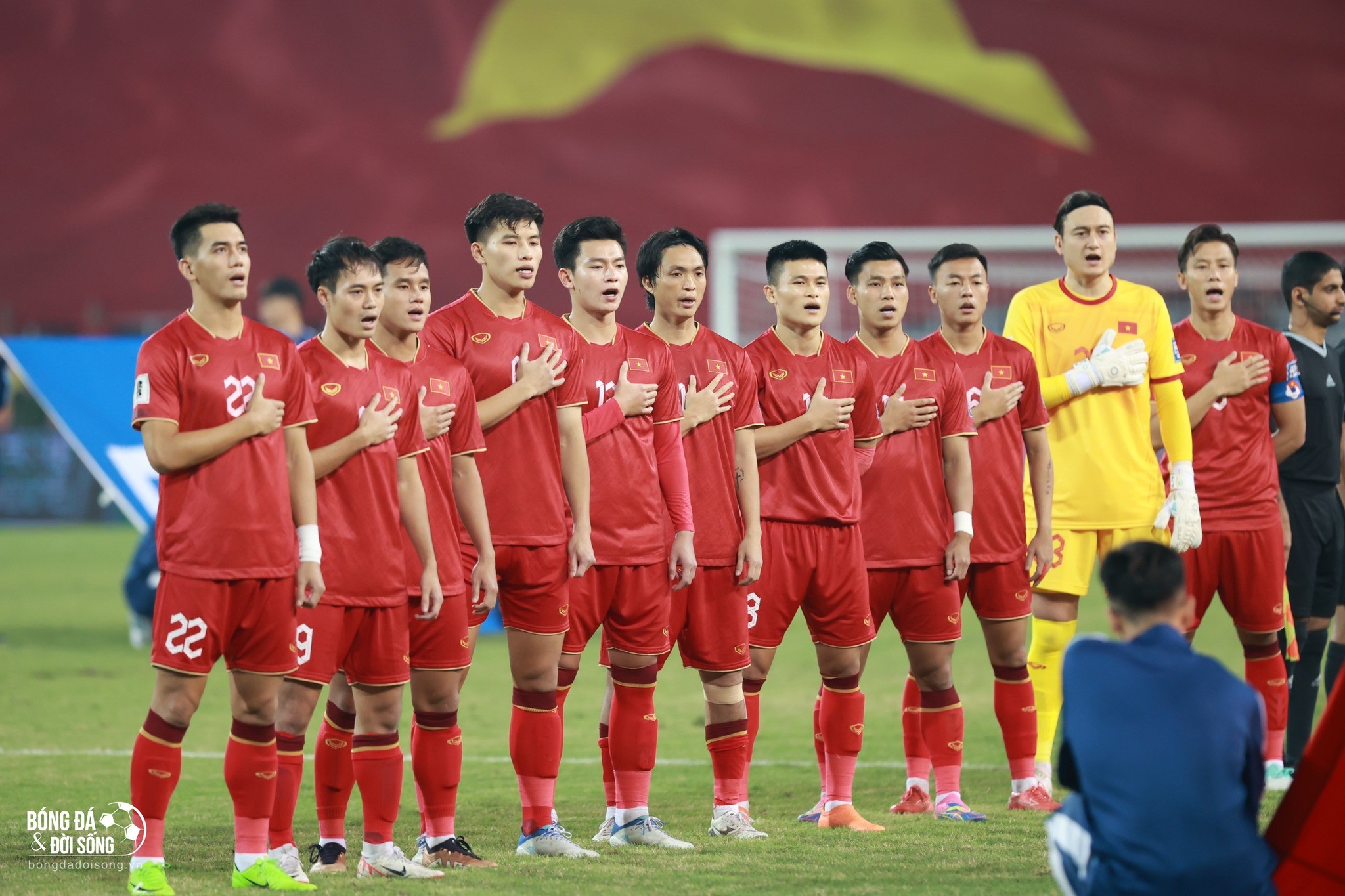 Hoàng Đức không còn là "cầu thủ đắt giá nhất Việt Nam"?