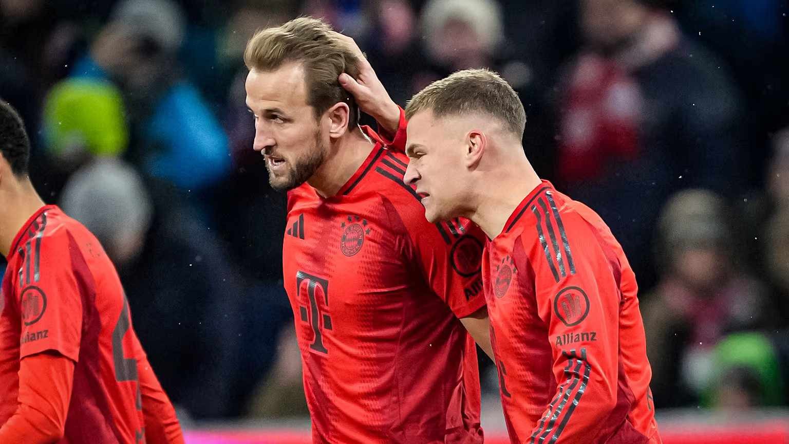 Bayern Munich 3 - 0  Augsburg: Đêm diễn bùng nổ của Harry Kane