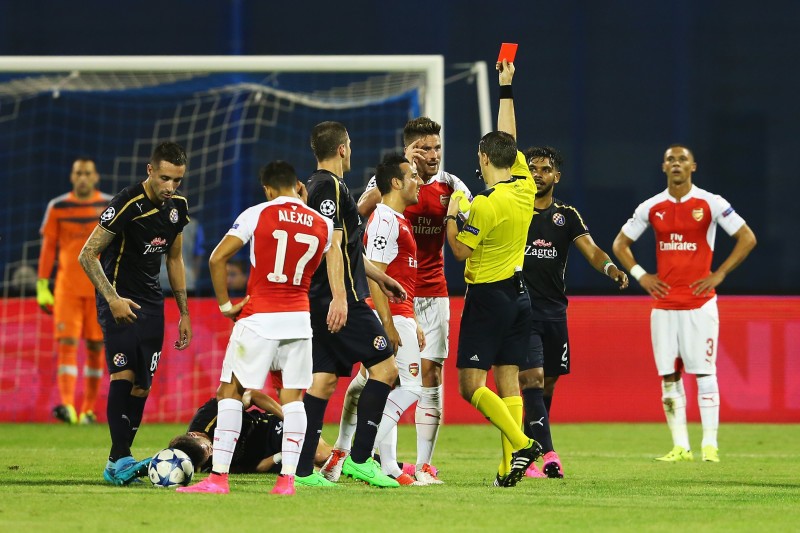 Lịch thi đấu bóng đá ngày 25/1 và rạng sáng ngày 26/1