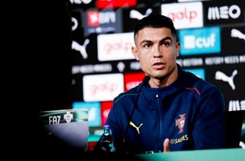 Ronaldo lên tiếng khi bị chính đối thủ bắt chước màn ăn mừng