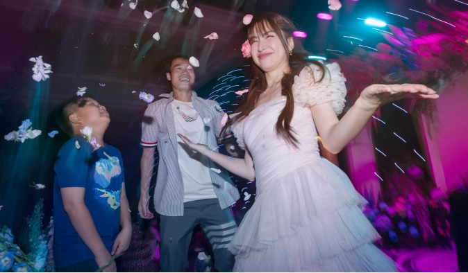 Bị dân tình gán ghép quá nhiệt tình, Văn Toàn rủ Hòa Minzy: "Học hát bài Tình Bạn Diệu Kỳ thôi"