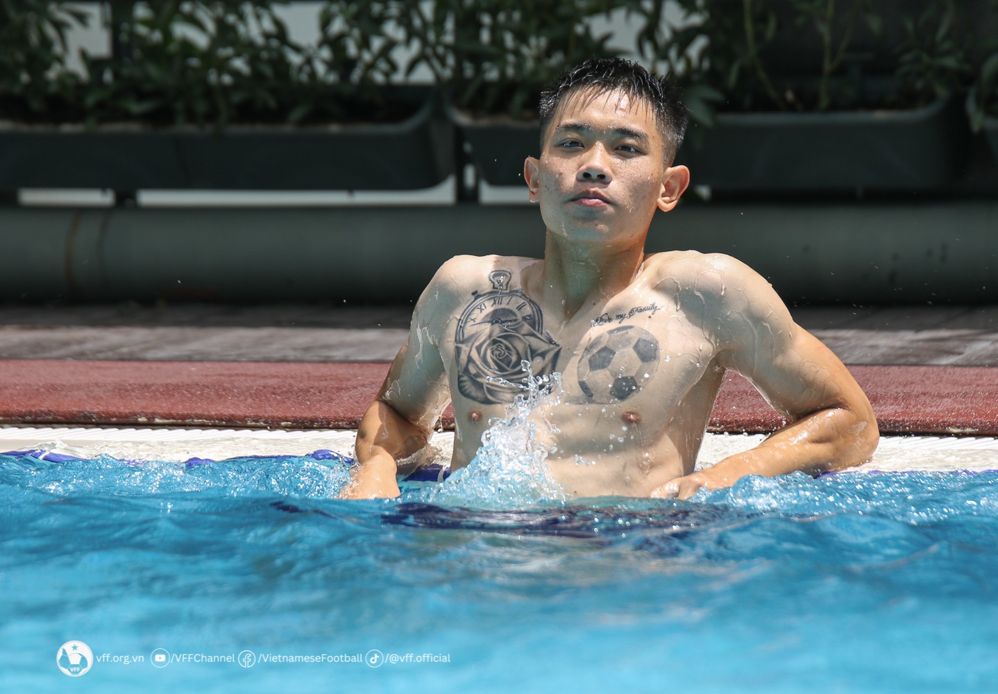 Giải mã ý nghĩa hình xăm cực chất của Đình Bắc: Trân trọng từng phút giây, gia đình là tất cả