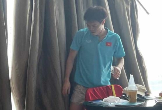 Quang Hải nhận lời chúc từ "anh em kết nghĩa" J97, Văn Toàn bị đồng đội dìm hết cỡ