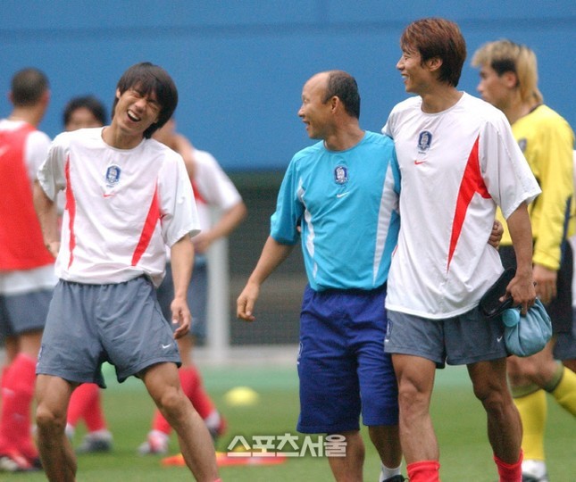 LĐBĐ Hàn Quốc bất ngờ chọn trò cũ của HLV Park Hang Seo dẫn dắt ĐTQG