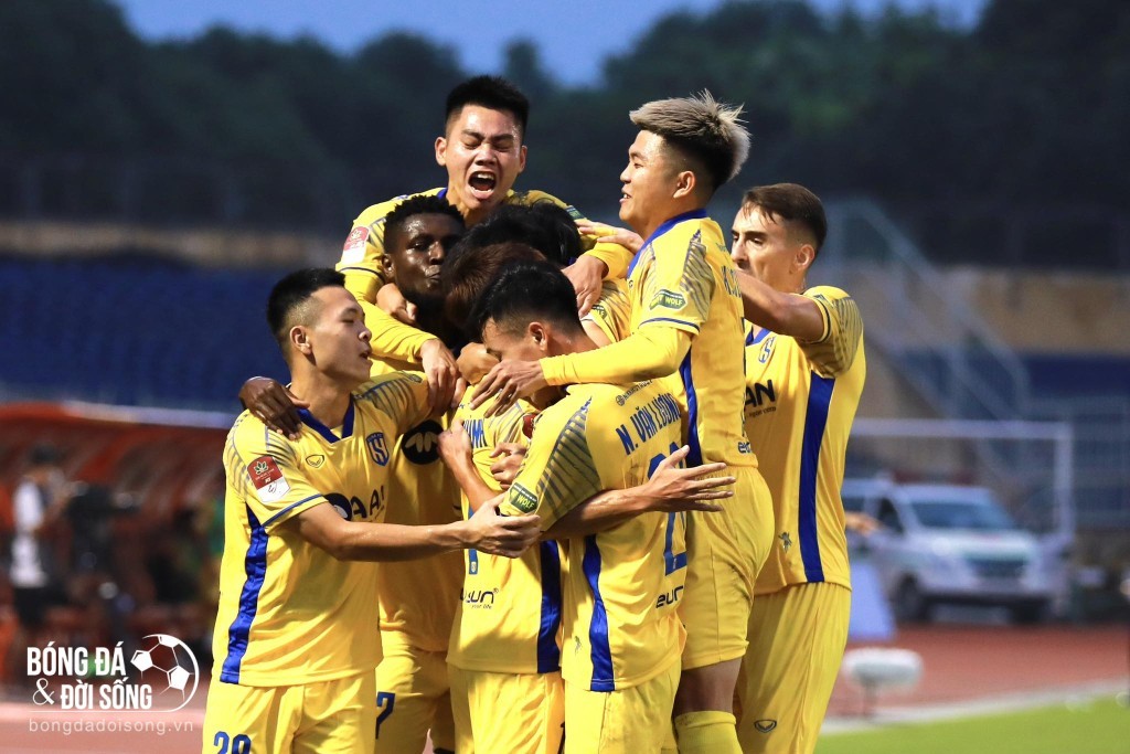 TP.HCM vs SLNA: Tiếp đà thăng hoa