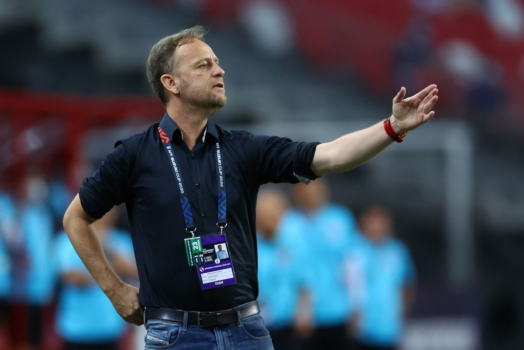 Lộ thời điểm HLV Polkings dẫn dắt CAHN