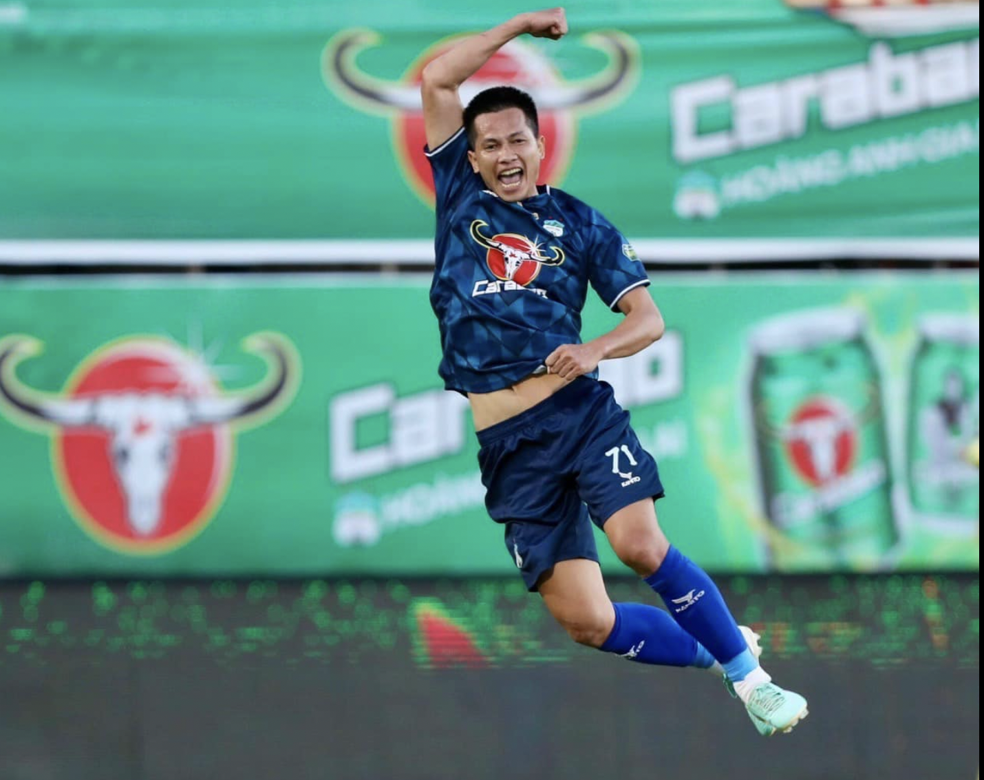 Hàng công bế tắc, Hà Nội FC bất ngờ mất điểm trước HAGL