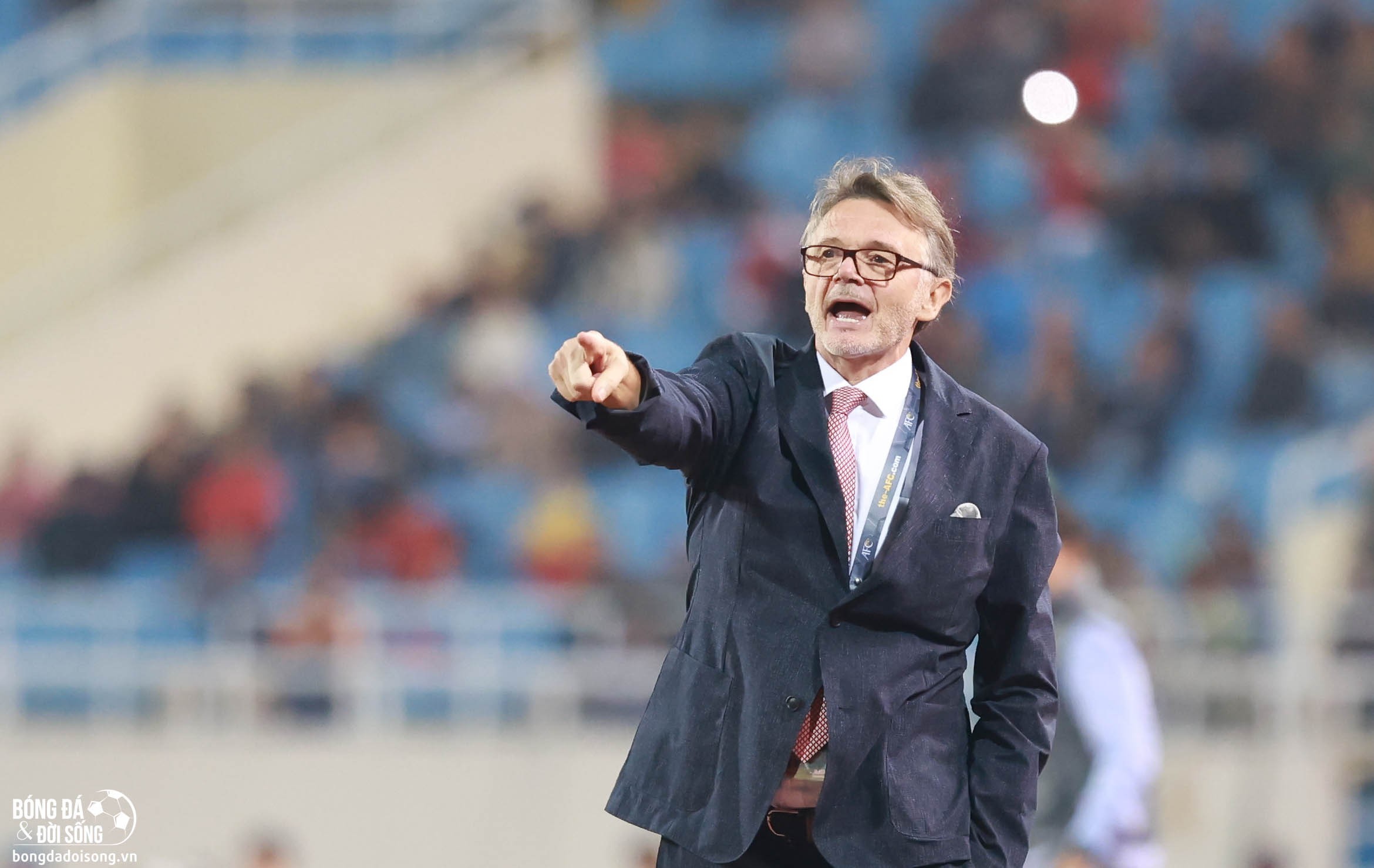 AFC nói điều bất ngờ về HLV Philippe Troussier