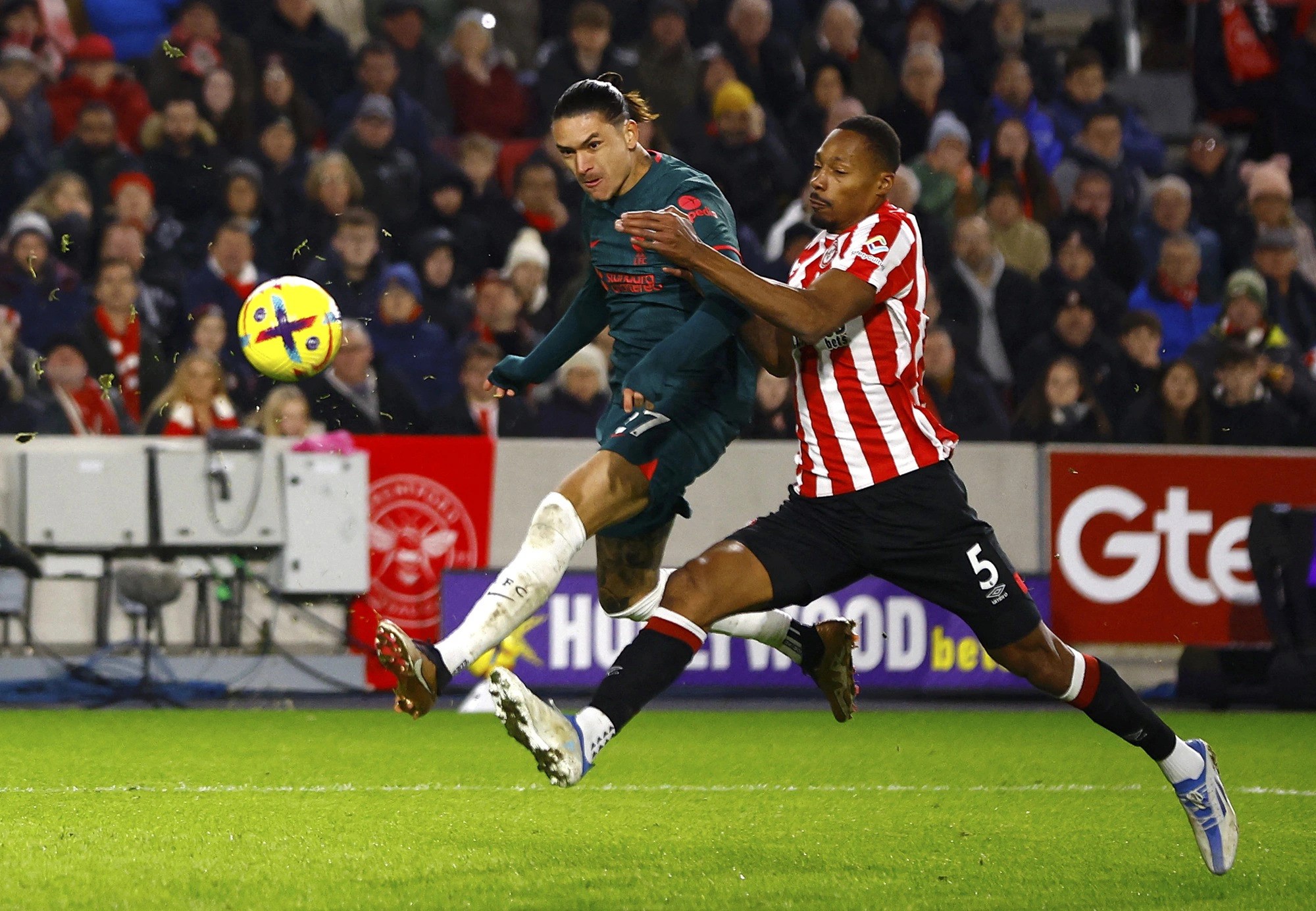 Nhận định vòng 25 Premier League: Brentford vs Liverpool: Bùng nổ bàn thắng