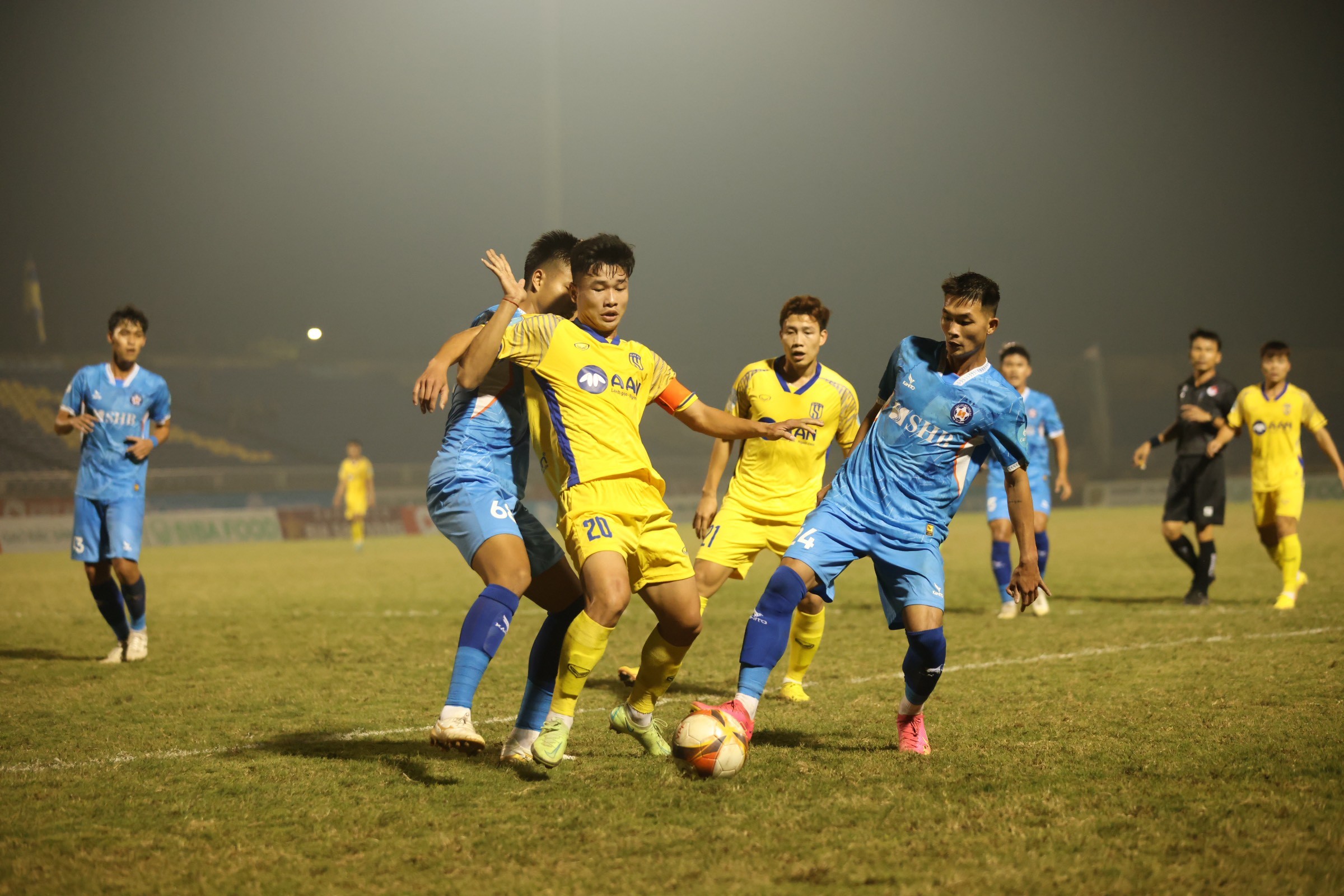 Thất bại trước Đà Nẵng, SLNA dừng bước tại Cúp Quốc gia