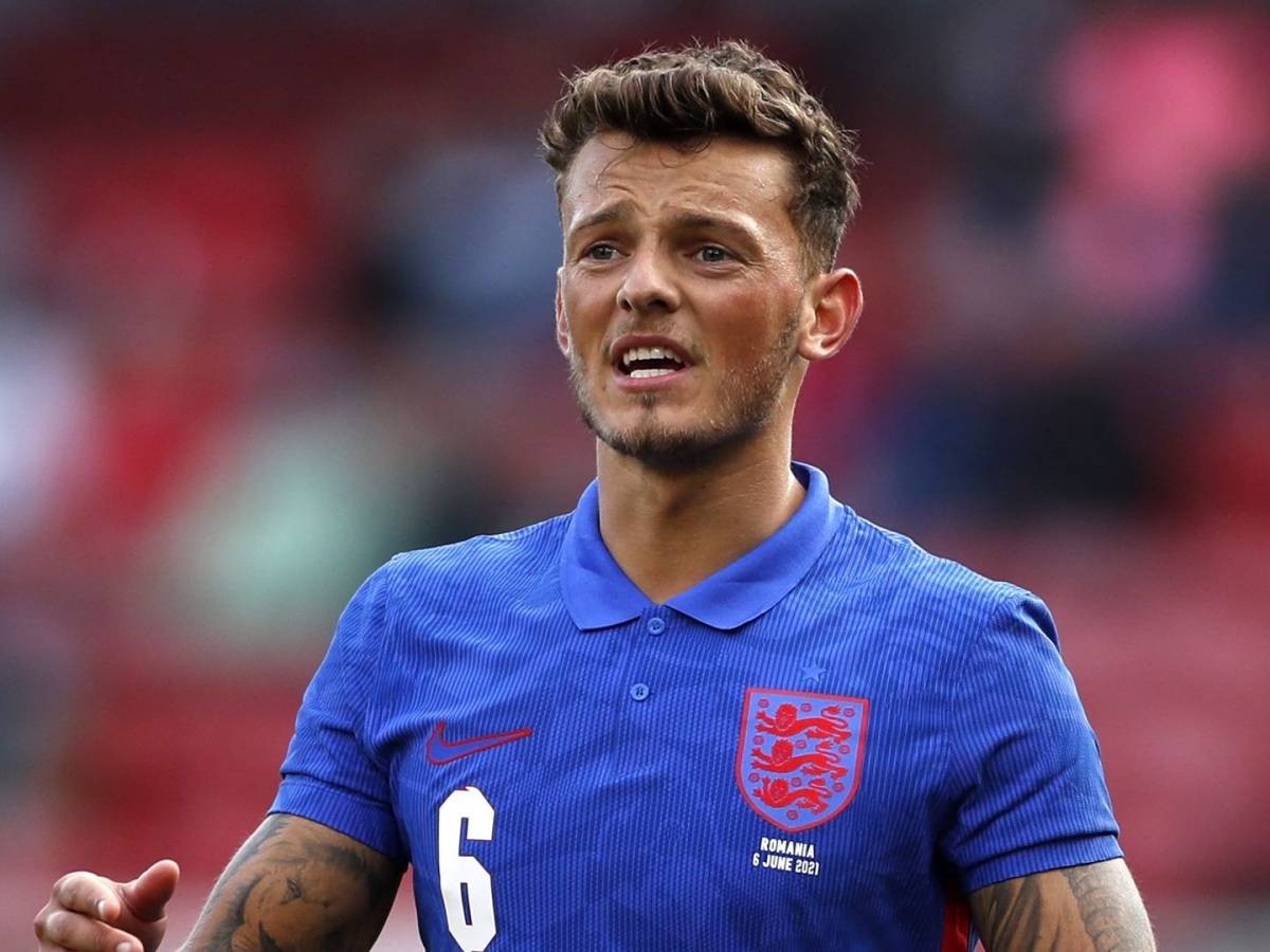 Carragher: “Cậu ta còn chẳng đảm nhiệm vai trò trung vệ ở Arsenal”